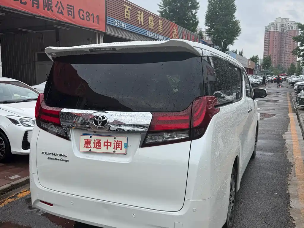 Alphard 3.5 L Luxury