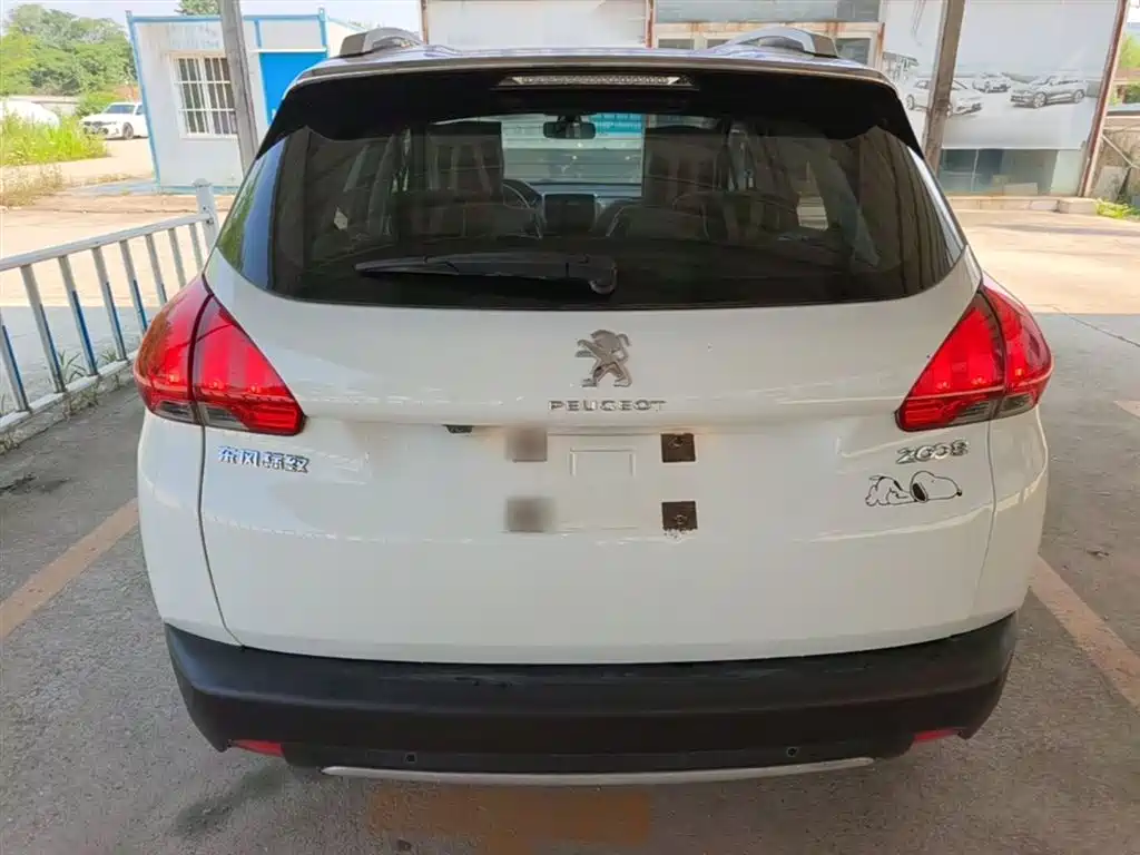 Peugeot 2008 2014 1.6 L Auto Navigator