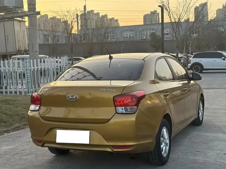 Hyundai Accent 1.4 L Auto Leap Enjoyment CN-V