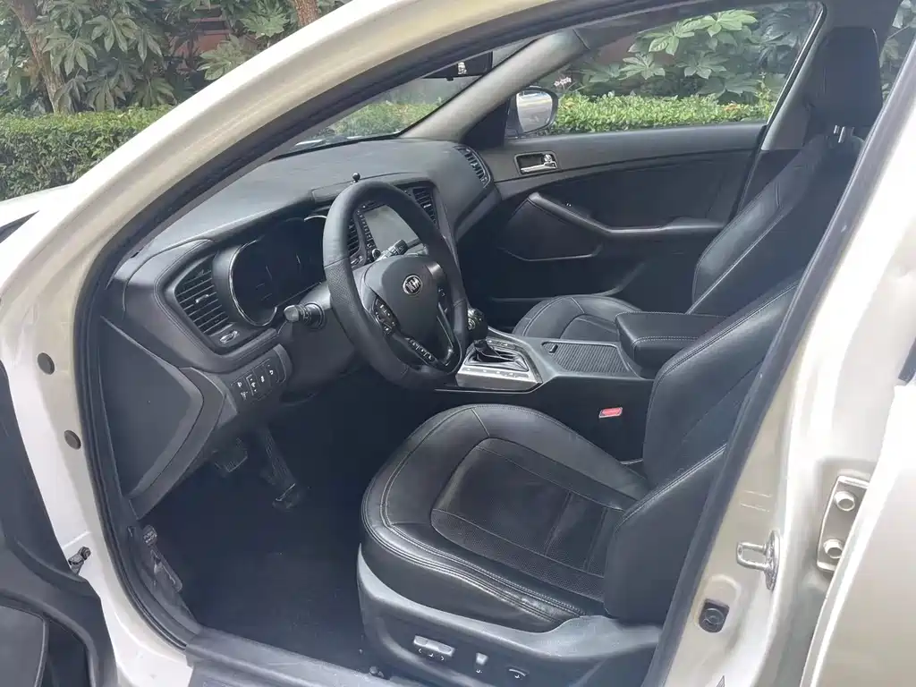 Kia K5 起亚K5 2012款 2.0 L 自动Premium