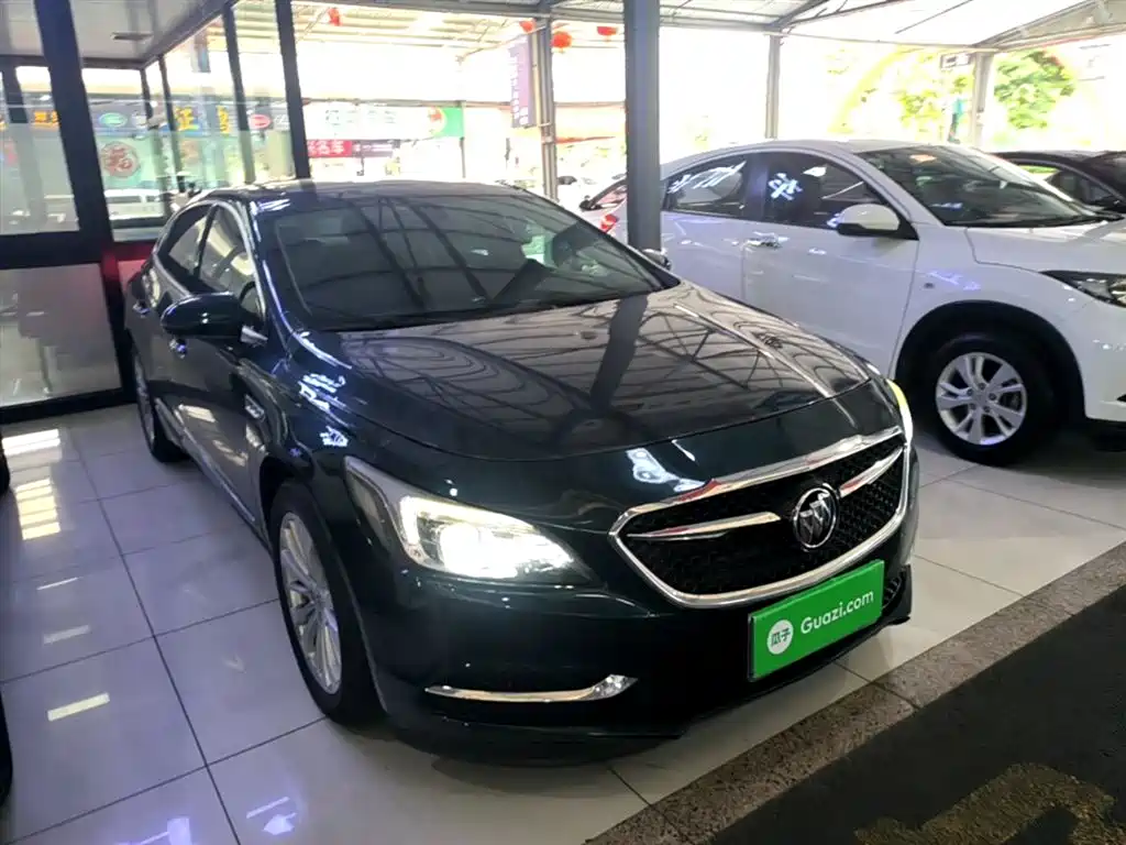 LaCrosse Facelift 28 T Elite