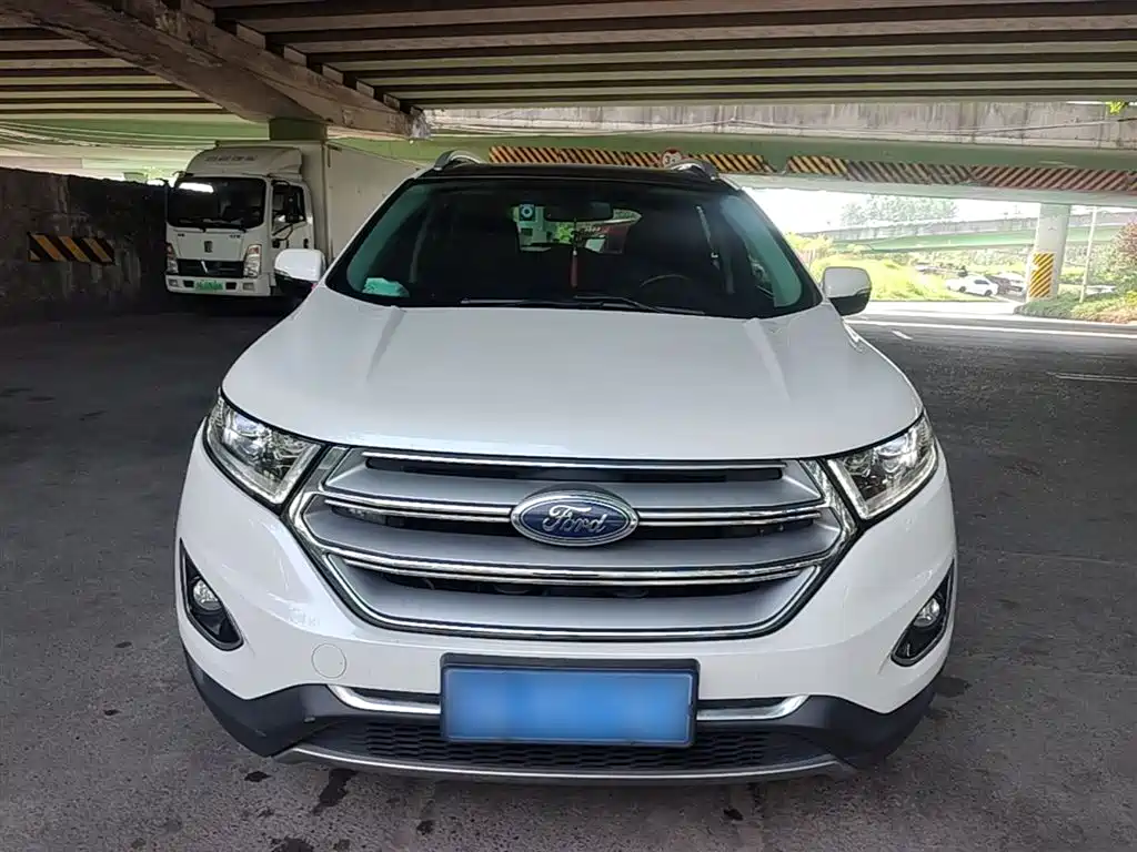 Edge EcoBoost 245 2 WD Grand Sharp 7-seat