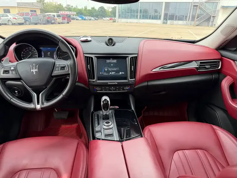 Maserati Levante 3.0 T Standard