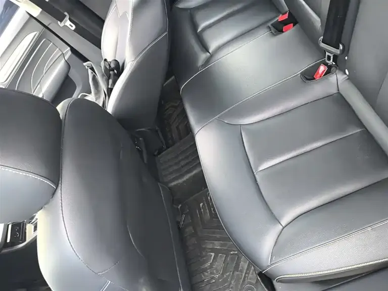 Roewe i6 Classic 荣威i6经典 2019款 PLUS 20 T TST 4 G互联旗舰超赞版