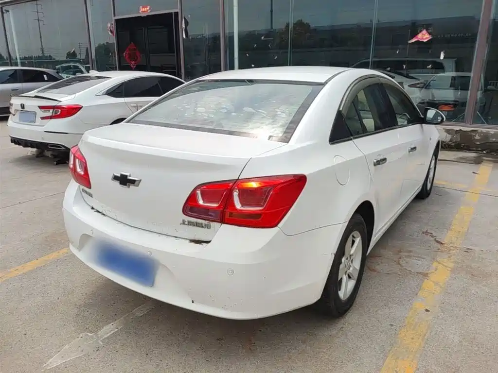 Cruze 1.5 L Classic SL MT