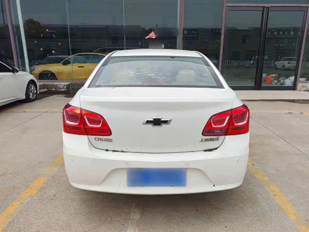 Cruze 1.5 L Classic SL MT