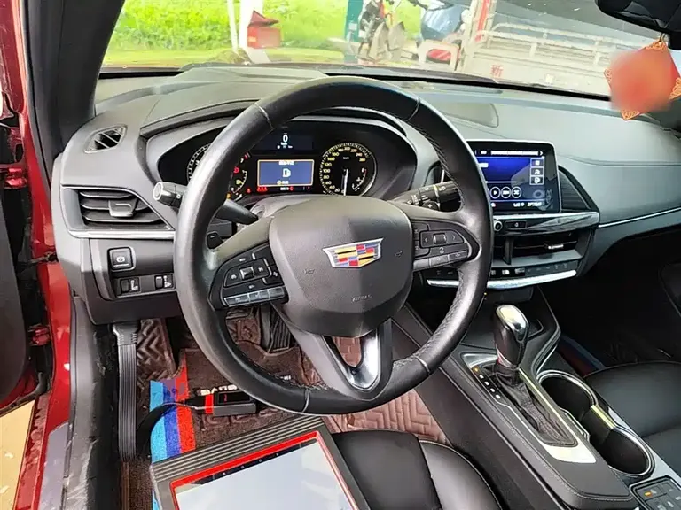 Cadillac CT4 28 T Fashion
