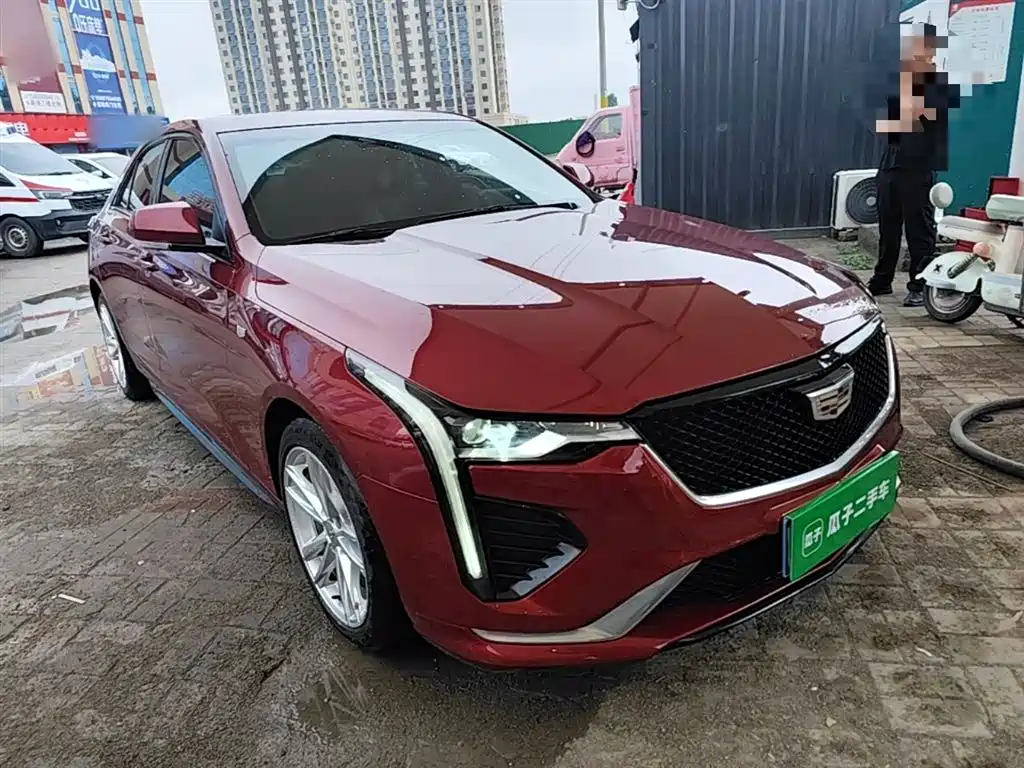 Cadillac CT4 28 T Fashion