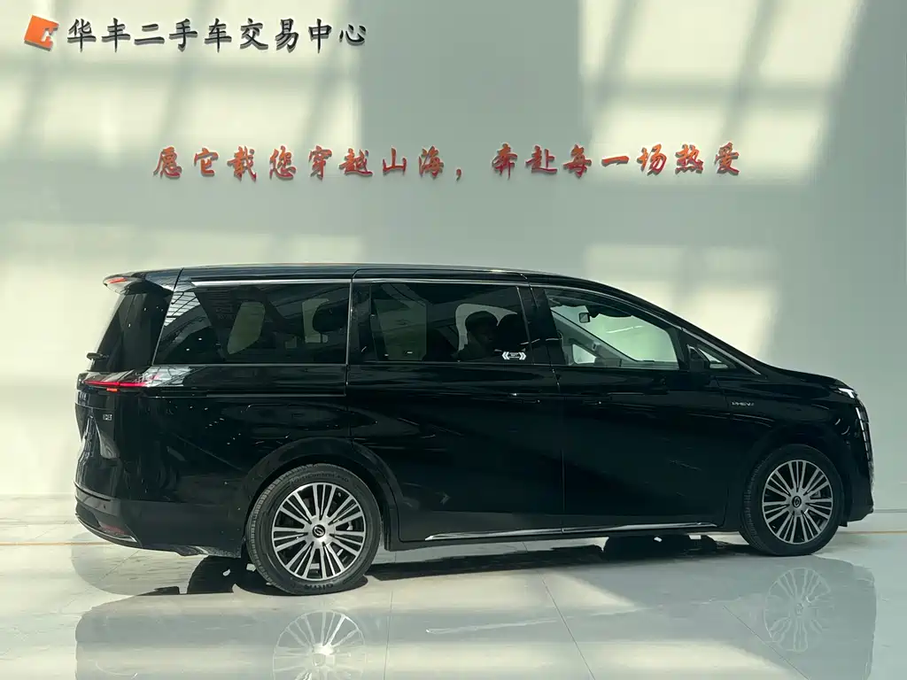 Trumpchi E8 NEV 传祺E8 PHEV 2024款 150 km MAX+