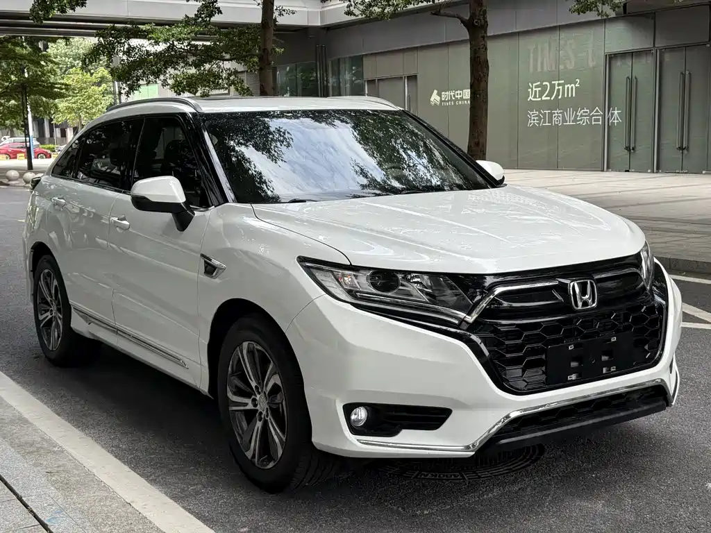 Honda UR-V 240 TURBO 2 WD Joyful