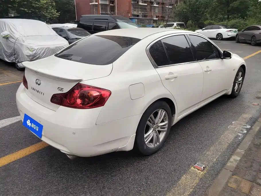Infiniti G Series G25 Sedan Luxury Sport