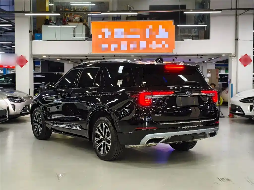Explorer 2.3 T EcoBoost 4 WD Titanium 7-seat