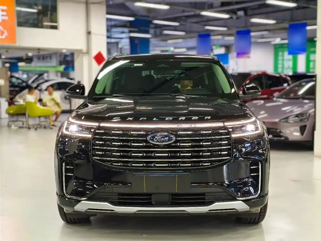 Explorer 2.3 T EcoBoost 4 WD Titanium 7-seat