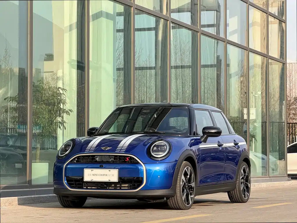 MINI 2.0 T COOPER S Artist 5-door