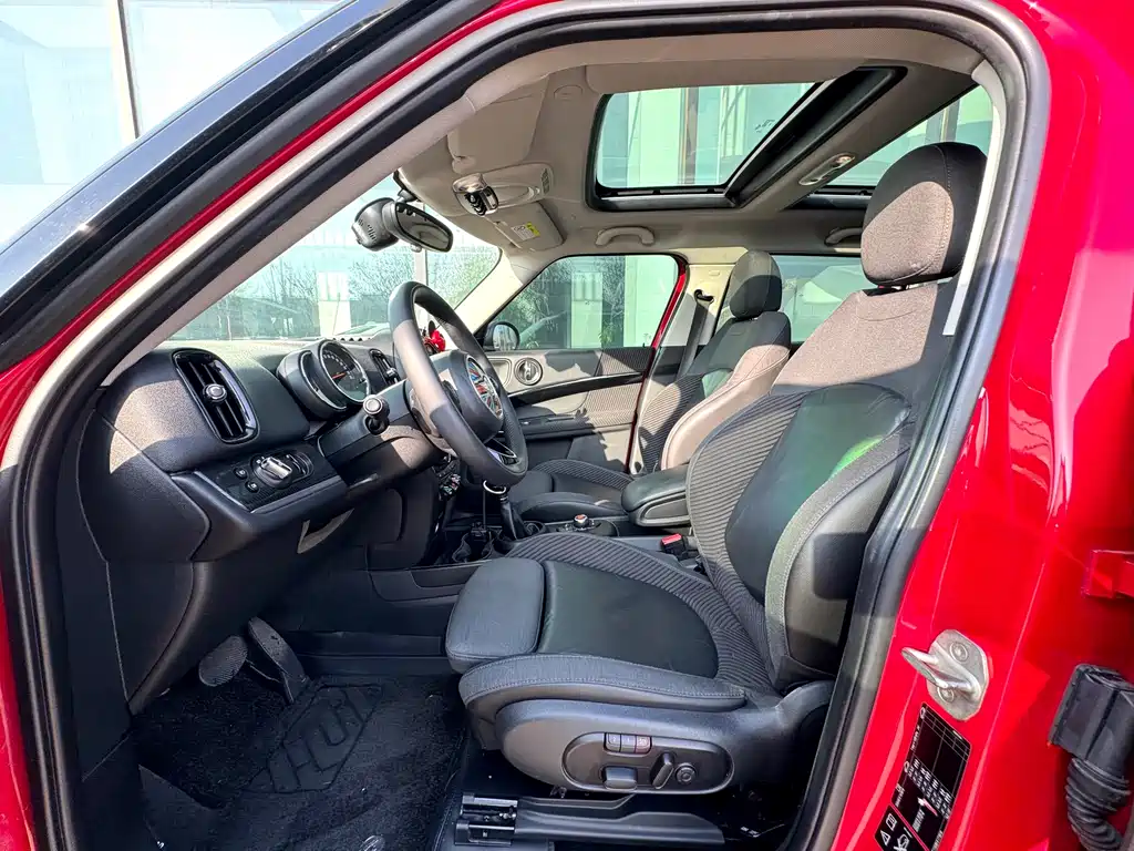 MINI COUNTRYMAN 1.5 T COOPER ALL4 Traveller