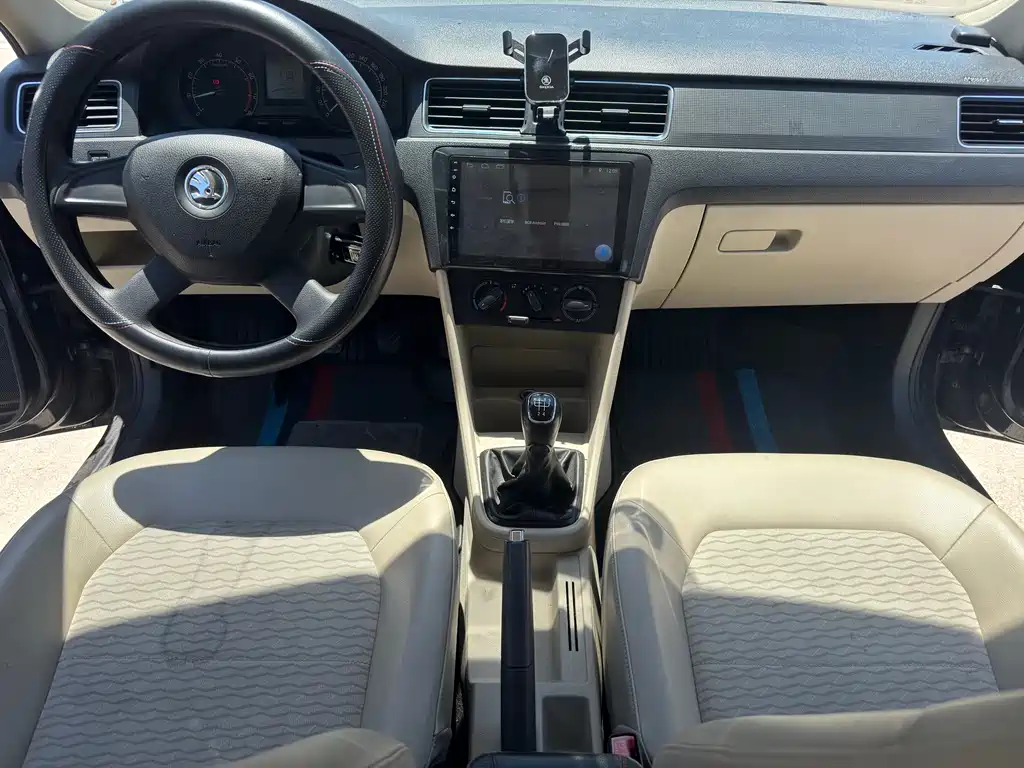Rapid 1.6 L Manual Smart Select