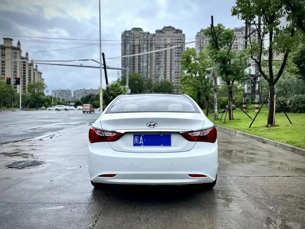 Sonata 索纳塔 2013款 2.0 L 自动时尚版