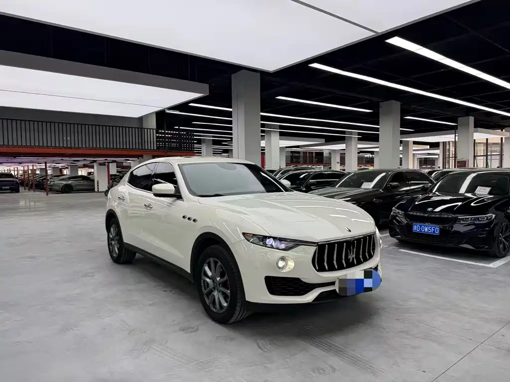 Levante 3.0 T Classic