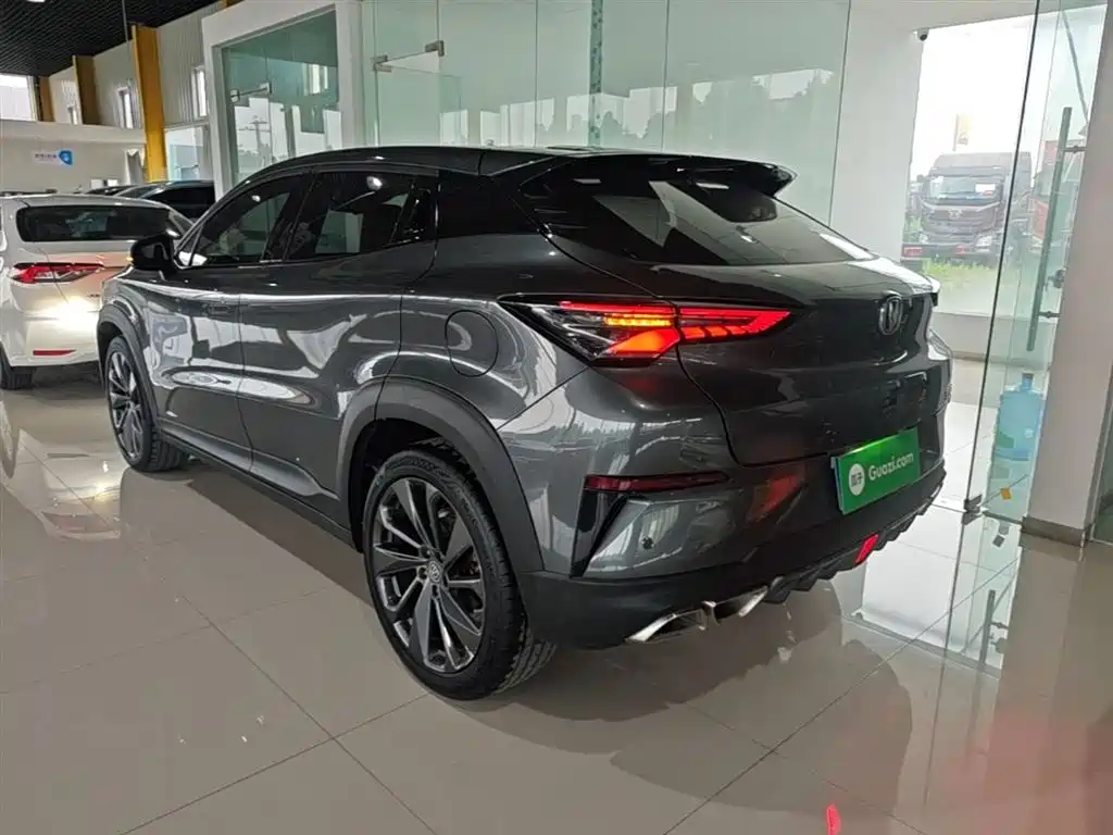 Changan UNI-T 1.5 T Distinguished