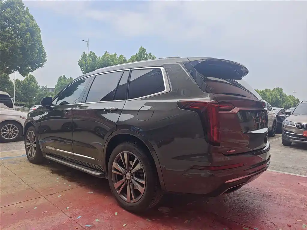 Cadillac XT6 凯迪拉克XT6 2020款 28 T 七座豪华型