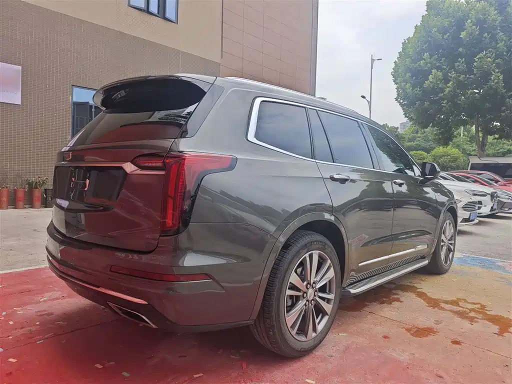 Cadillac XT6 凯迪拉克XT6 2020款 28 T 七座豪华型