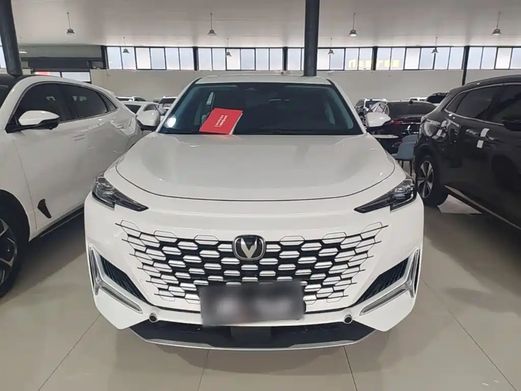 Changan UNI-K 2.0 T 2 WD Joy