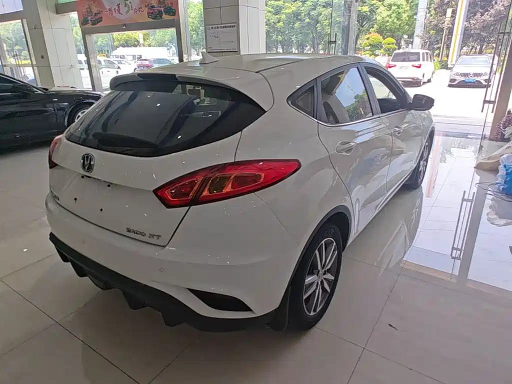 Eado XT 1.6 L Manual Handsome Cool
