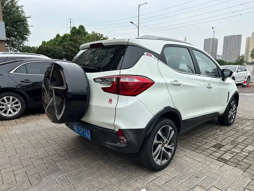 Yuan 1.5 L Manual Luxury