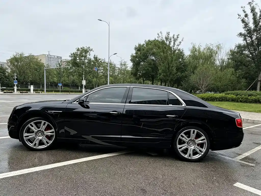 Flying Spur 4.0 T V8 S Standard