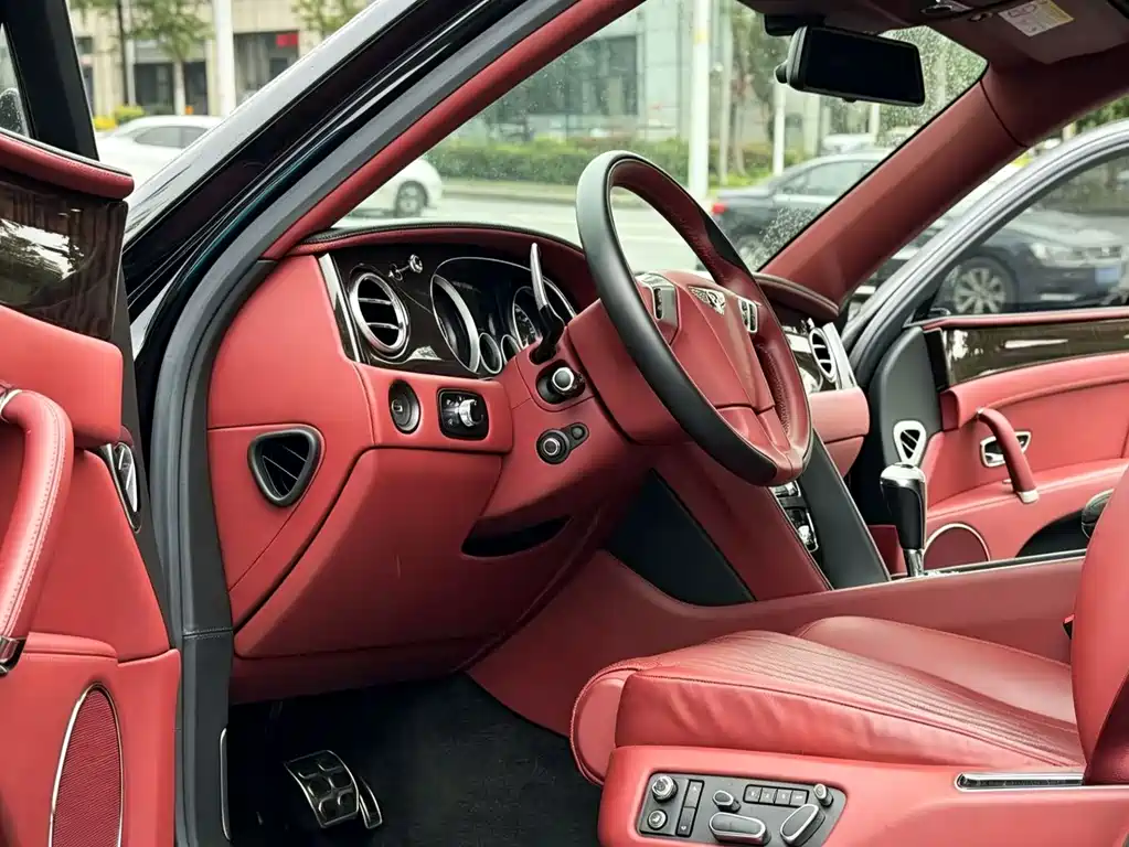 Flying Spur 4.0 T V8 S Standard