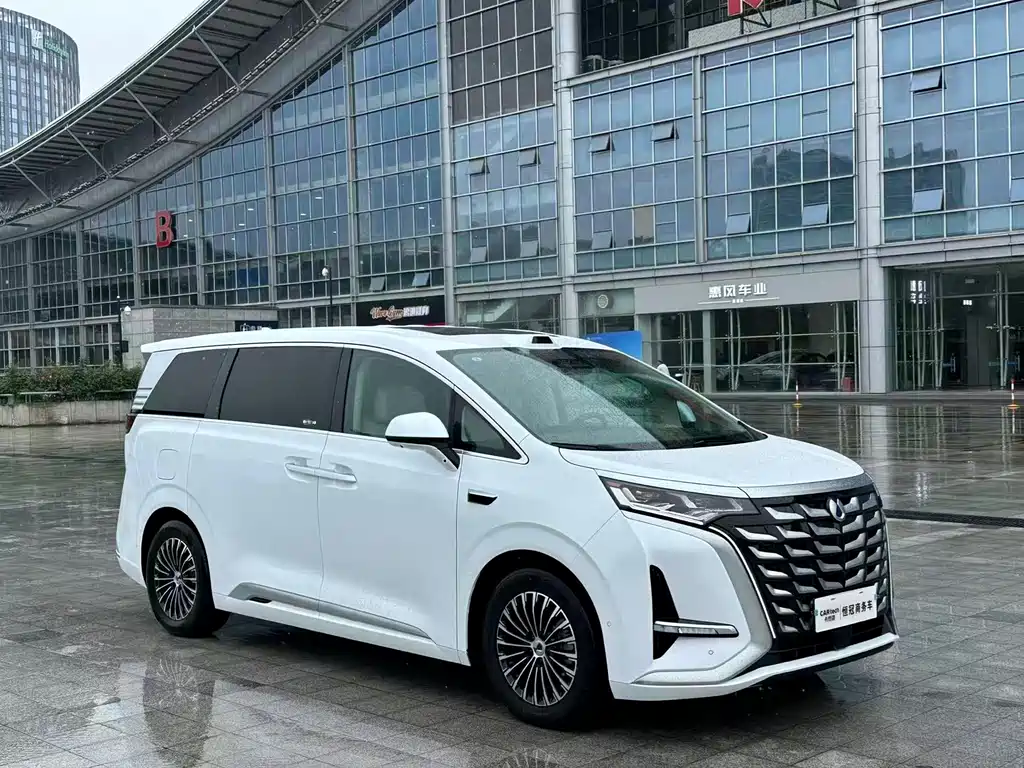 Denza D9 DM-i Smart Drive 1020 4 WD Honored