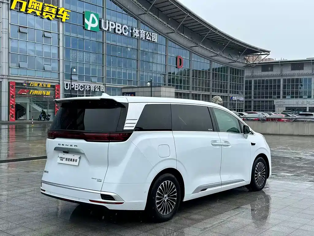 Denza D9 DM-i Smart Drive 1020 4 WD Honored