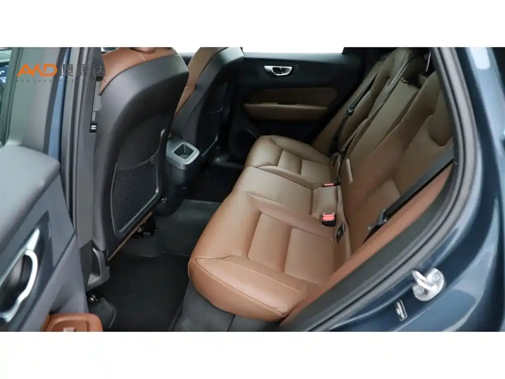 Volvo XC60 沃尔沃XC60/2.0 T/25款/B5 四驱智远豪华版