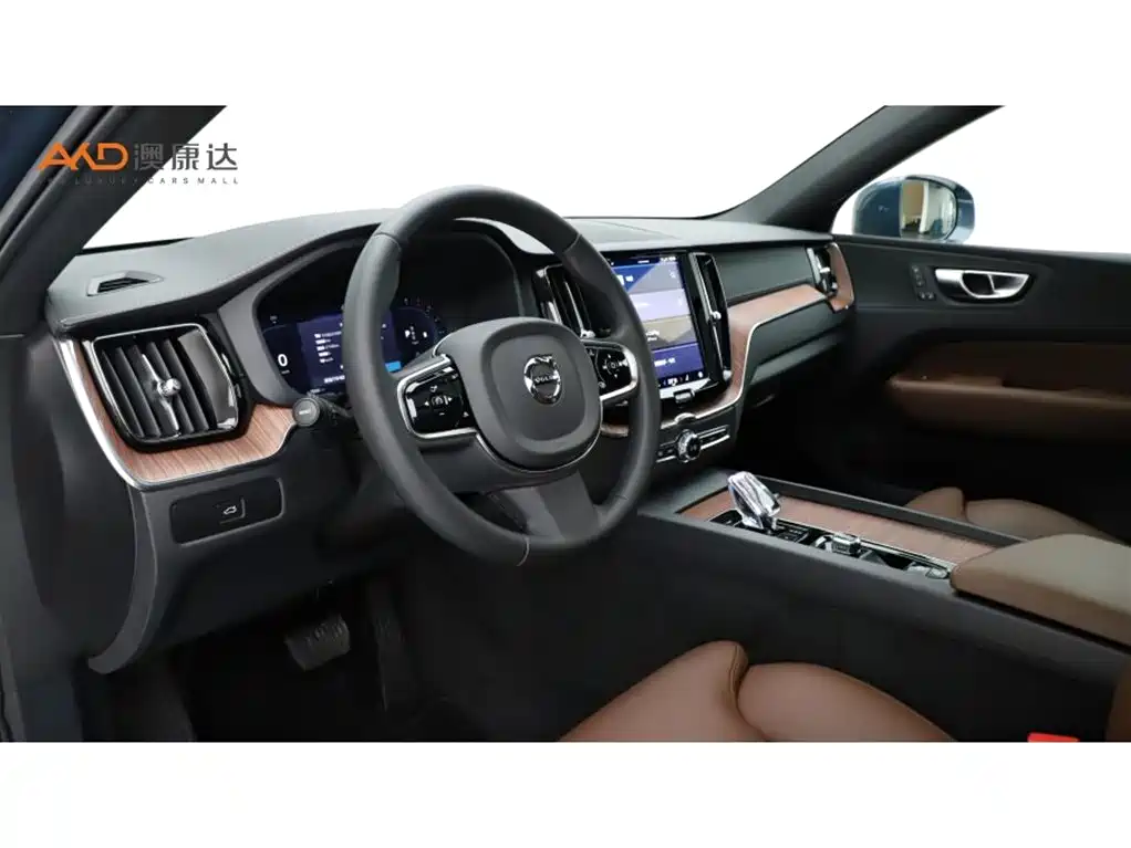Volvo XC60 沃尔沃XC60/2.0 T/25款/B5 四驱智远豪华版