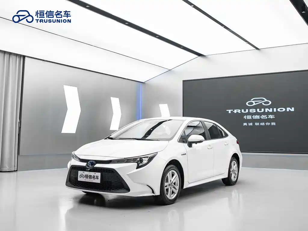 Levin Dual Engine 1.8 H E-CVT Leading