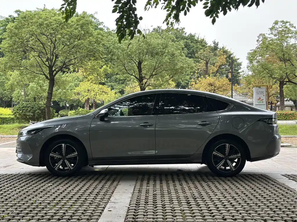 Destroyer 05 DM-i 120 KM Distinguished