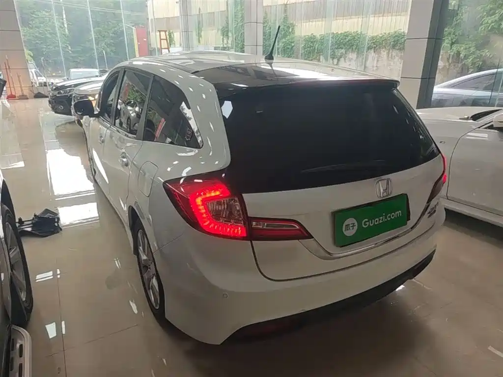 Jade 1.8 L Auto Comfort 5-seat