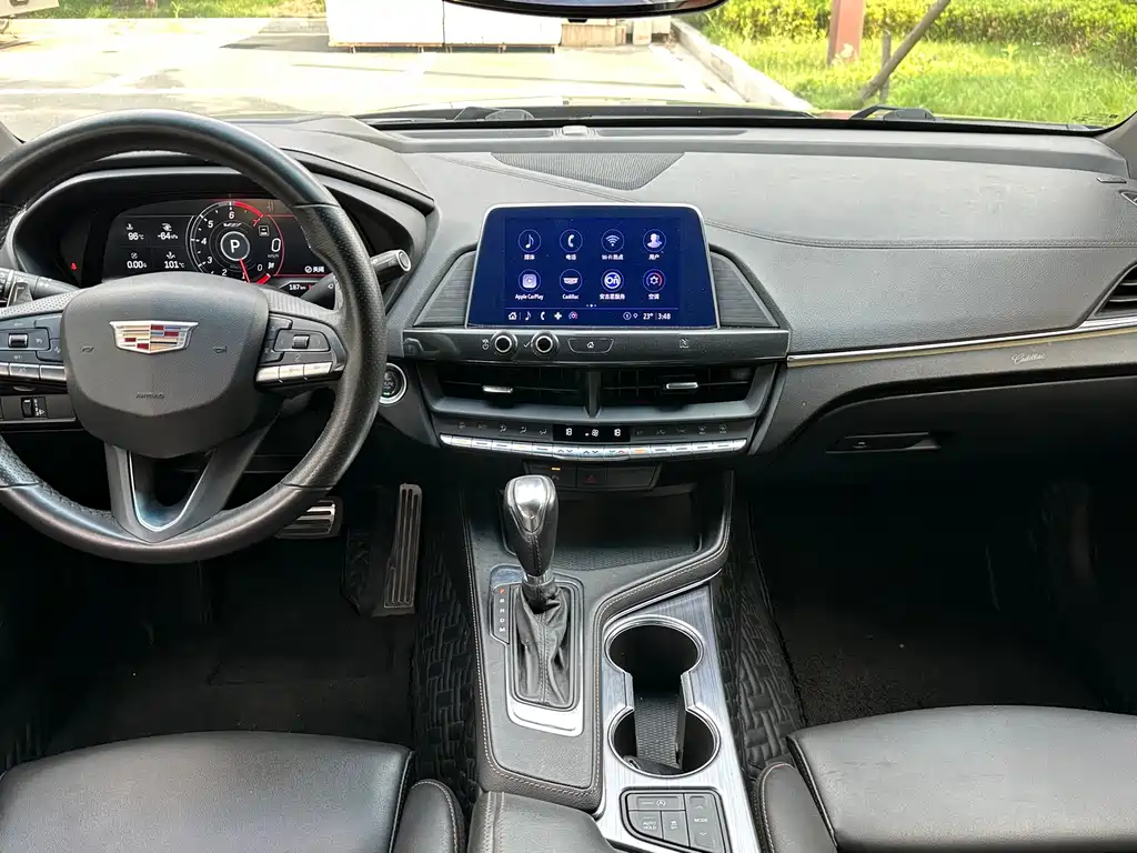 Cadillac CT4 28 T Distinguished