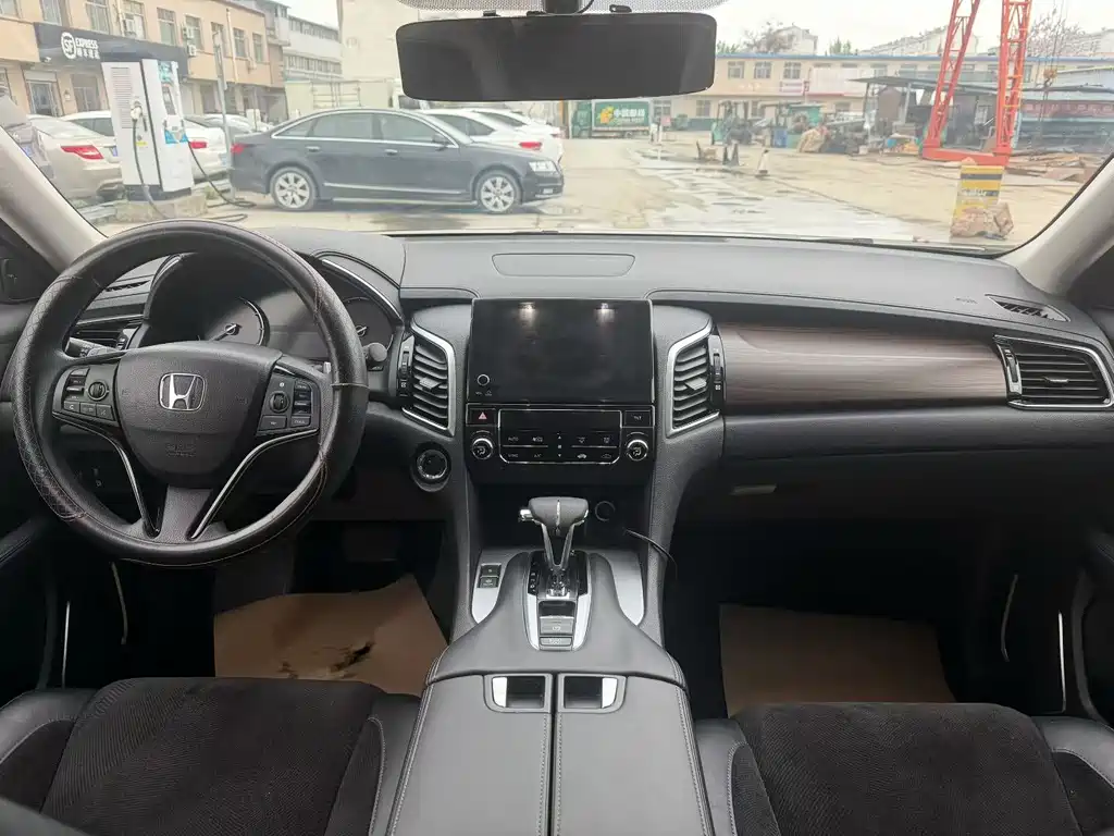 Avancier 240 TURBO 2 WD Elite