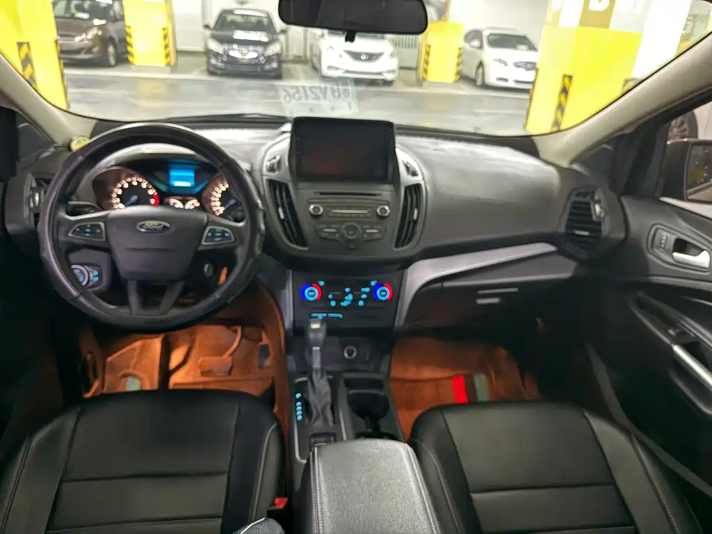 Kuga EcoBoost 180 2 WD Fine Wing