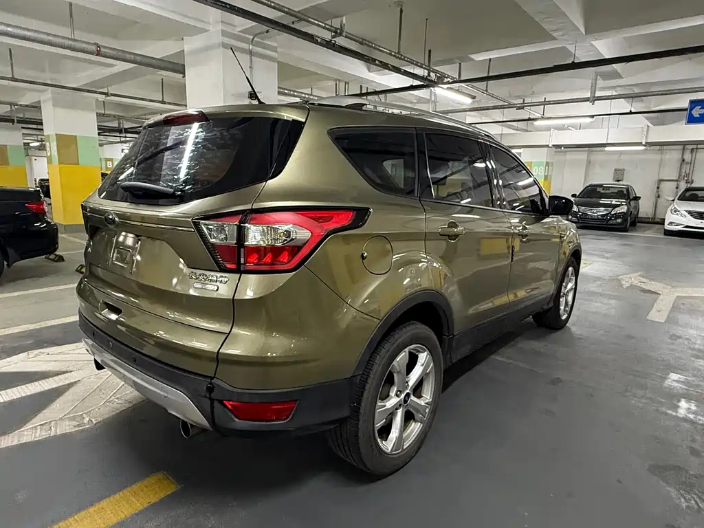 Kuga EcoBoost 180 2 WD Fine Wing