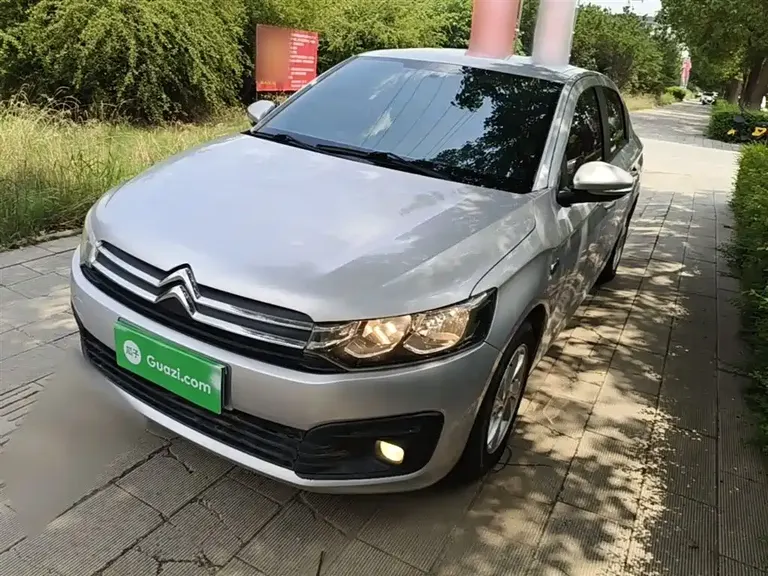 Citroën Elysee 1.6 L Manual Fashion