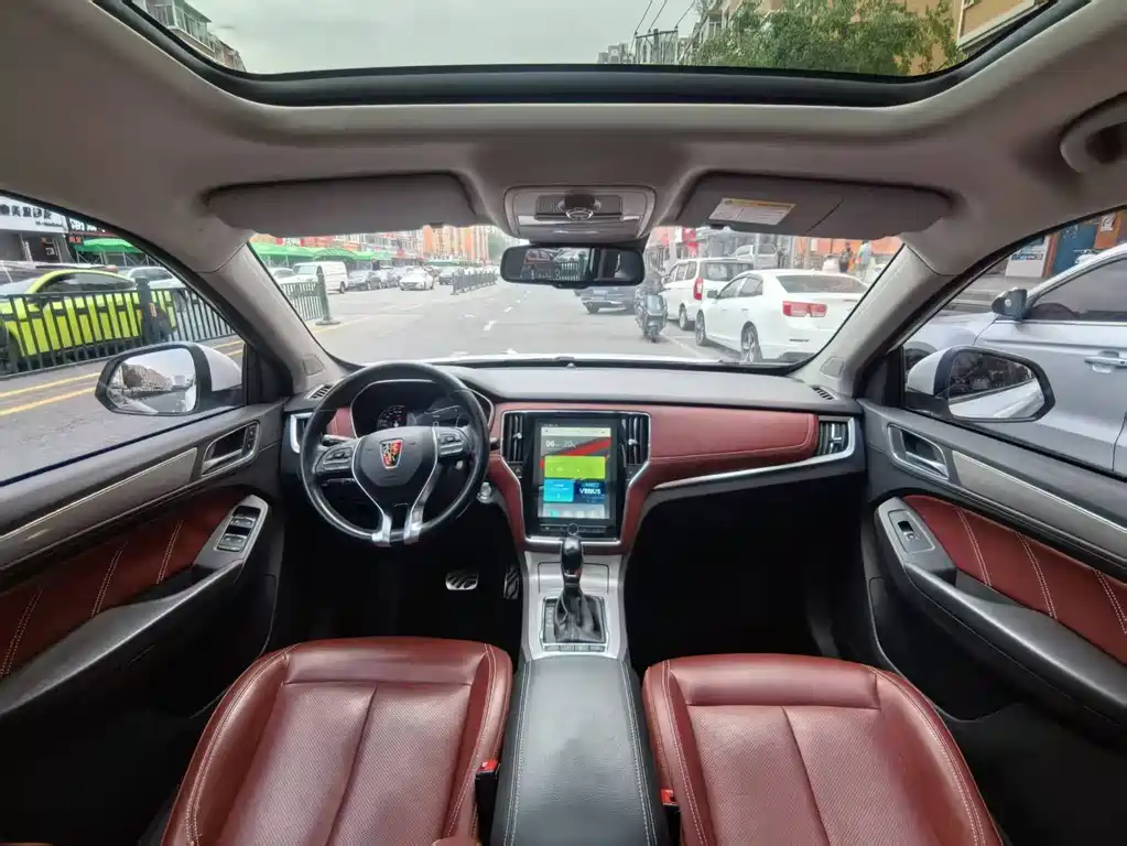 Roewe RX5 30 T 4 WD Auto Internet Smart Supreme