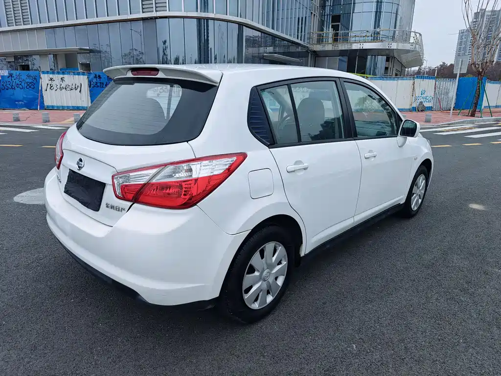Venucia R50 1.6 L Manual Fashion