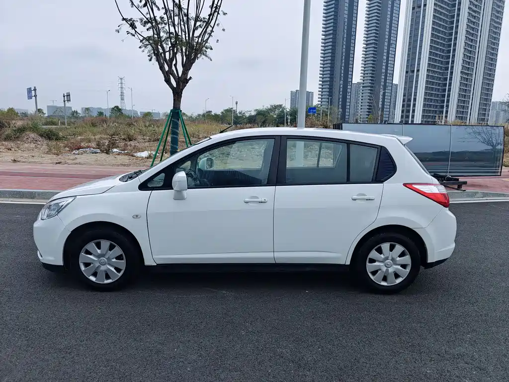 Venucia R50 1.6 L Manual Fashion