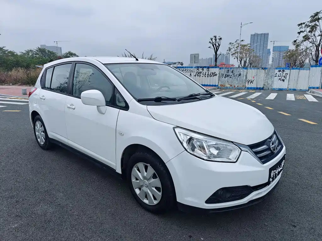 Venucia R50 1.6 L Manual Fashion