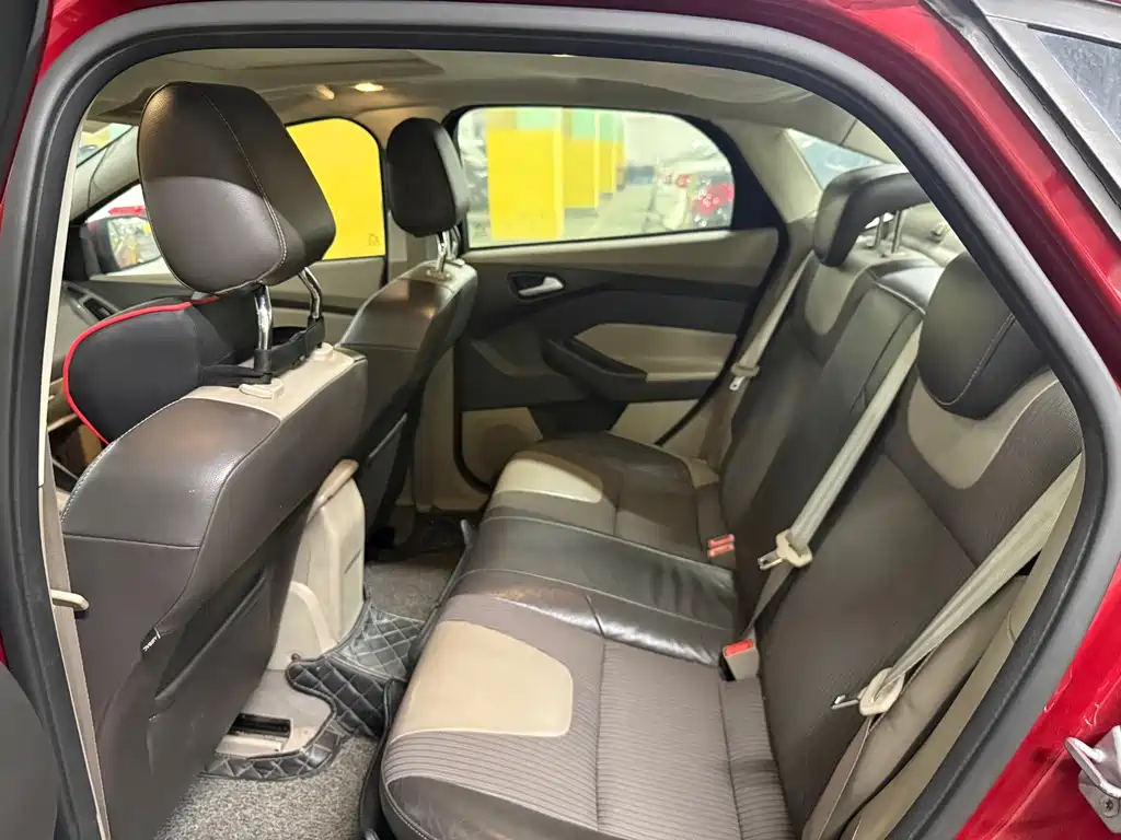 Focus Sedan 1.6 L Auto Style