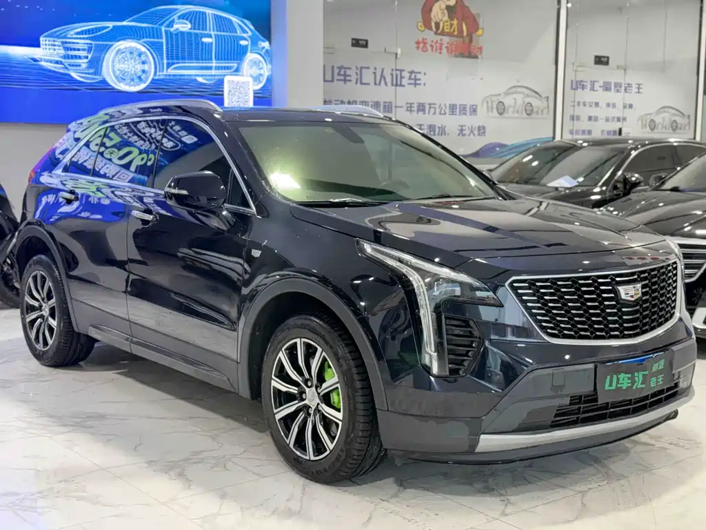 Cadillac XT4 28 T 2 WD Leading