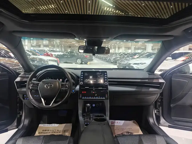 Toyota Avalon 2.0 L Luxury CN-VI