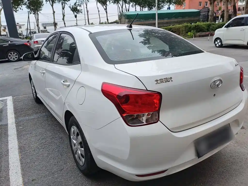 Accent 1.4 L Manual Refreshed CN-V